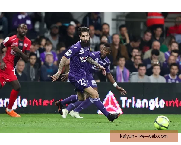 意甲焦点战维罗纳对阵佛罗伦萨今日比赛直播动态追踪